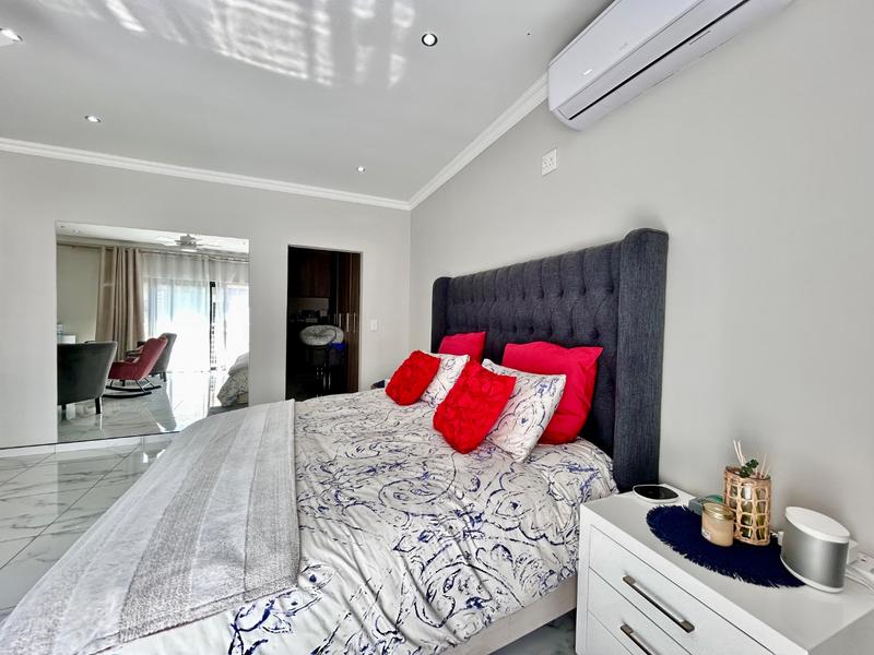 5 Bedroom Property for Sale in Xanadu North West